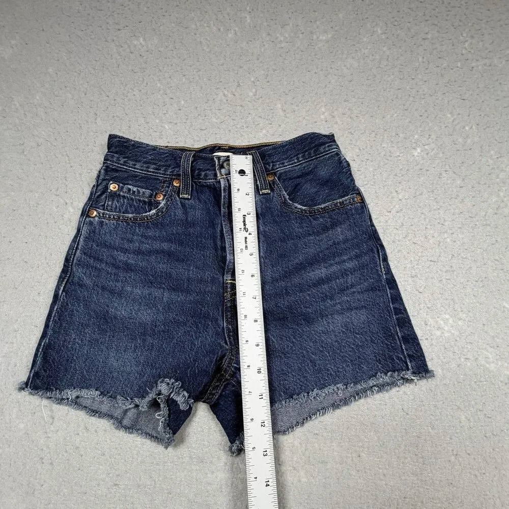 Levis Ribcage Jean Shorts Women’s Size 24 Light Wash Denim Cut Offs Pockets